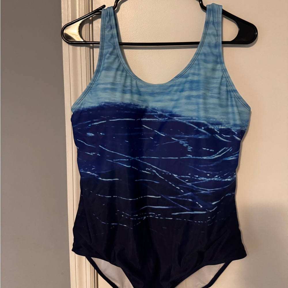 Women’s one piece bathing suit